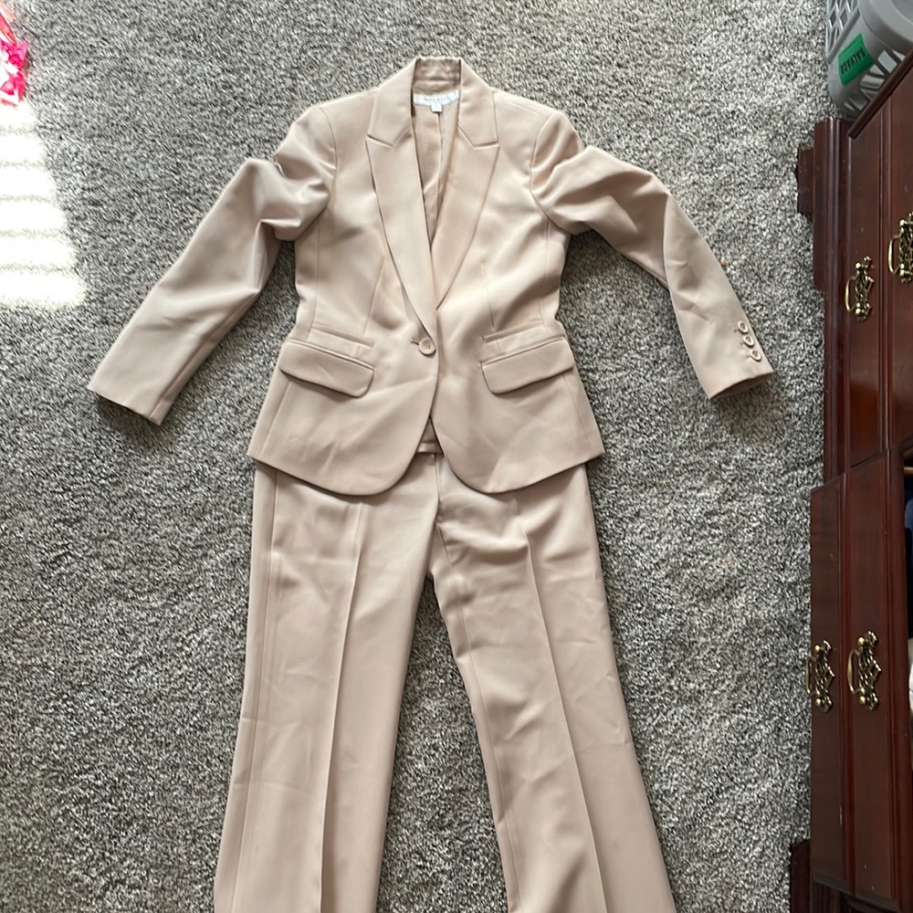 Suit Nine West